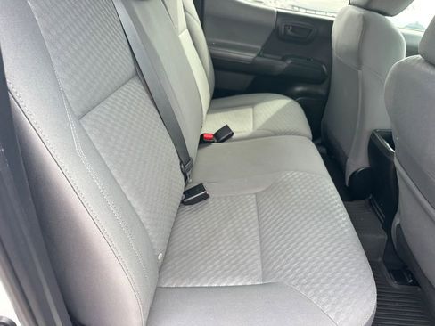 Used 2022 Toyota Tacoma SR AWD/4WD image 15