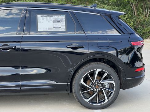 New 2025 Lincoln Corsair Grand Touring image 5