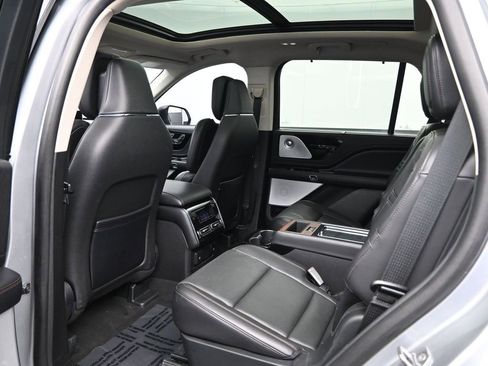 Used 2023 Lincoln Aviator Reserve w/ Equipment Group 201A AWD/4WD image 29