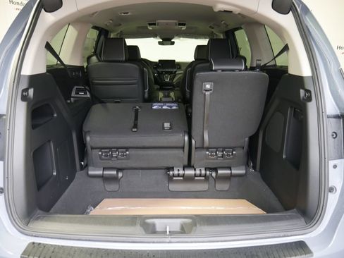 New 2026 Honda Odyssey Elite image 8