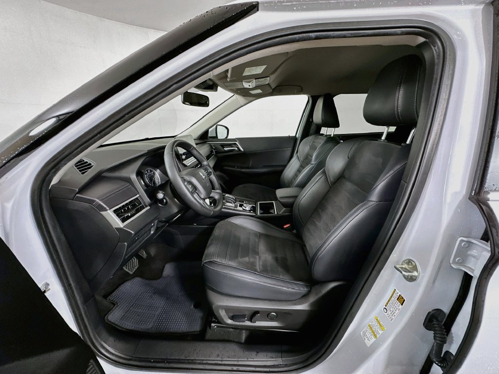 Used 2024 Mitsubishi Outlander SE AWD/4WD image 21