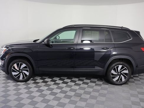 Used 2024 Volkswagen Atlas SE image 5