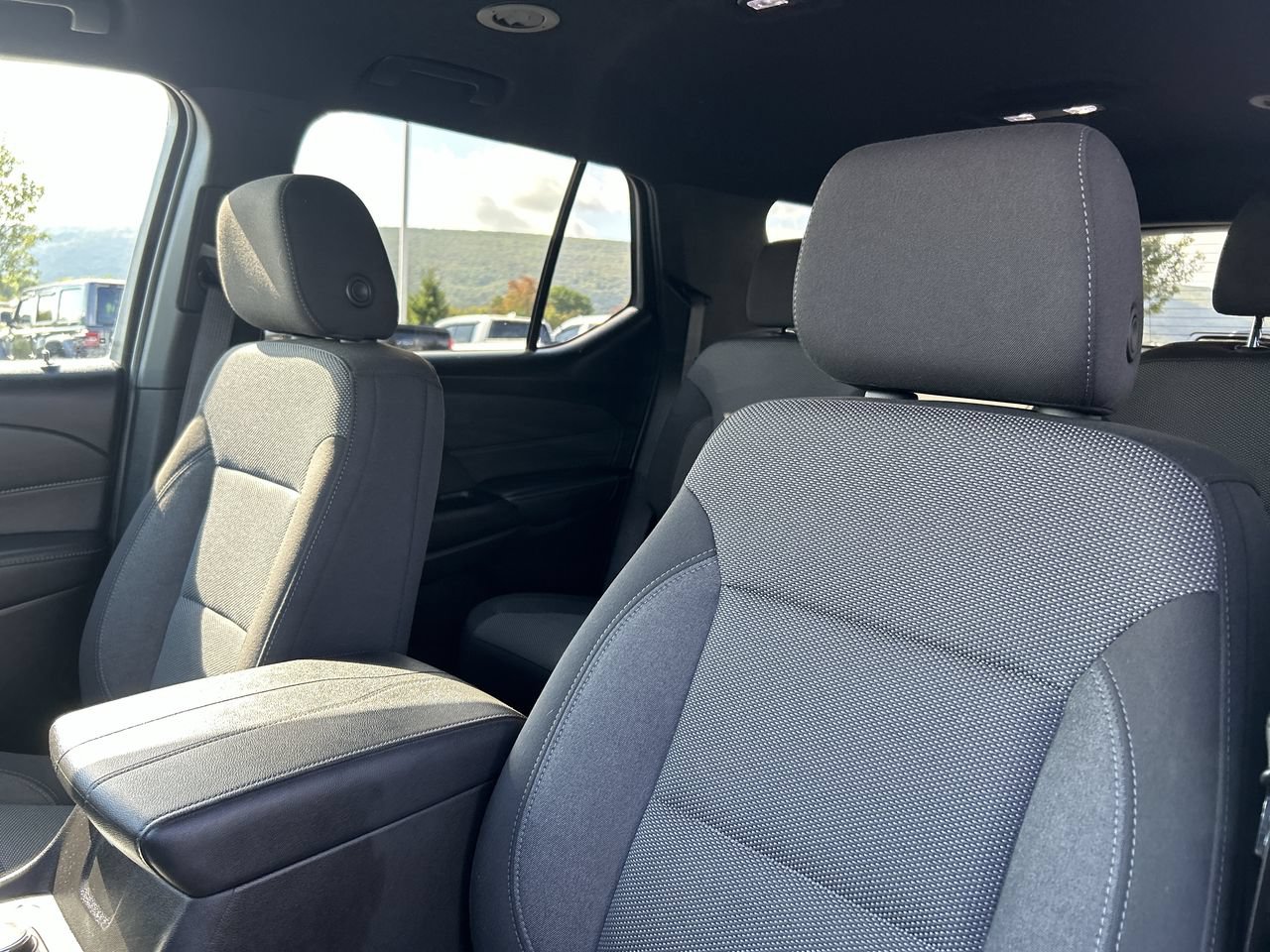 Used 2023 Chevrolet Traverse LT AWD/4WD image 23