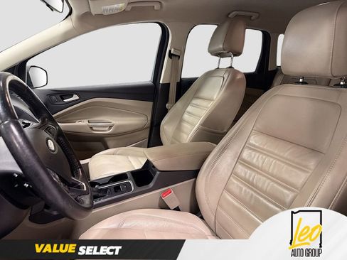 Used 2017 Ford Escape SE w/ SE Leather Comfort Package FWD image 21