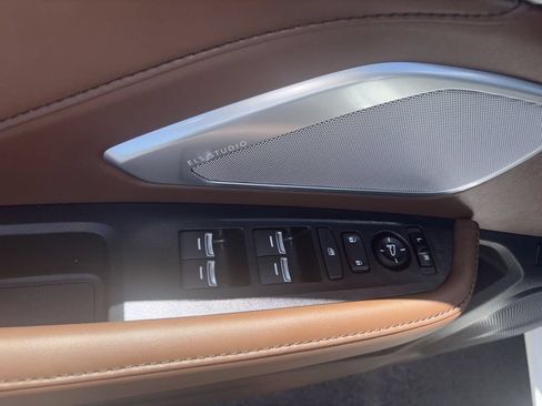 Used 2025 Acura RDX SH-AWD w/ Technology Package image 9