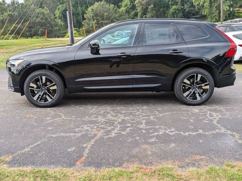 Used 2026 Volvo XC60 B5 Core w/ Protection Package Premier AWD/4WD image 3