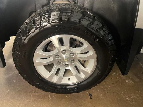 Used 2018 Chevrolet Silverado 1500 LT w/ All Star Edition AWD/4WD image 14