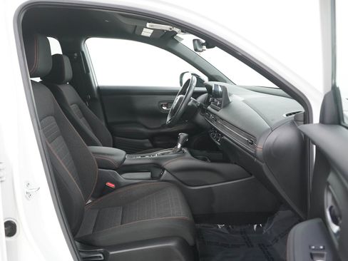 Used 2024 Honda HR-V Sport image 11