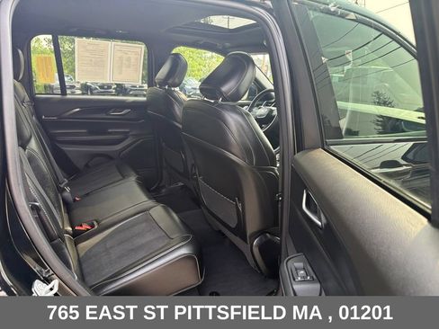 Used 2024 Jeep Grand Cherokee Altitude AWD/4WD image 20