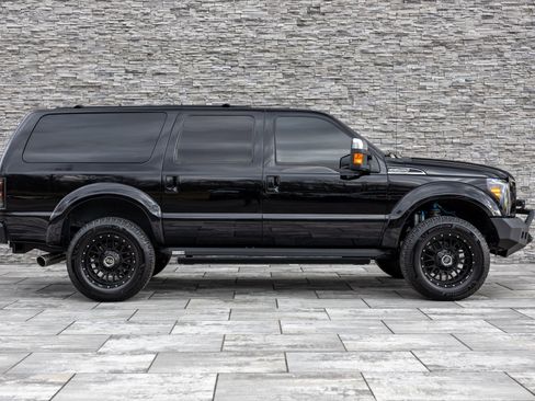 Used 2016 Ford F250 King Ranch w/ King Ranch w/Chrome Package image 9