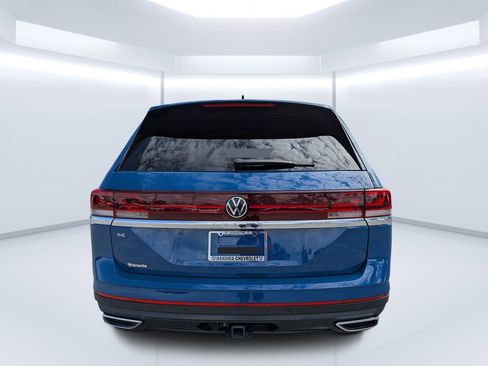 Used 2025 Volkswagen Atlas SE image 4