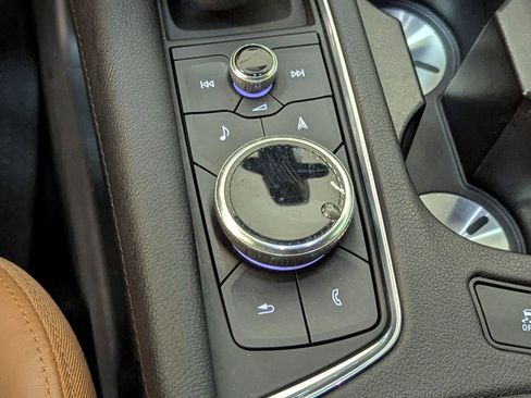 Used 2021 Cadillac XT5 Premium Luxury image 29