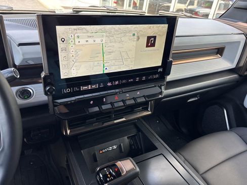 Used 2025 GMC Hummer EV 2X AWD/4WD image 29