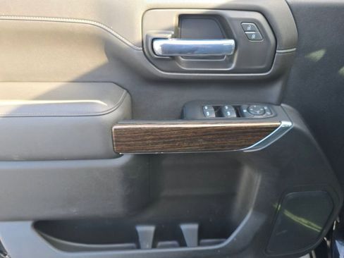 Used 2023 GMC Sierra 2500 SLE w/ SLE Value Package; image 10