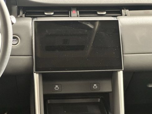 New 2024 Land Rover Discovery Sport S image 22