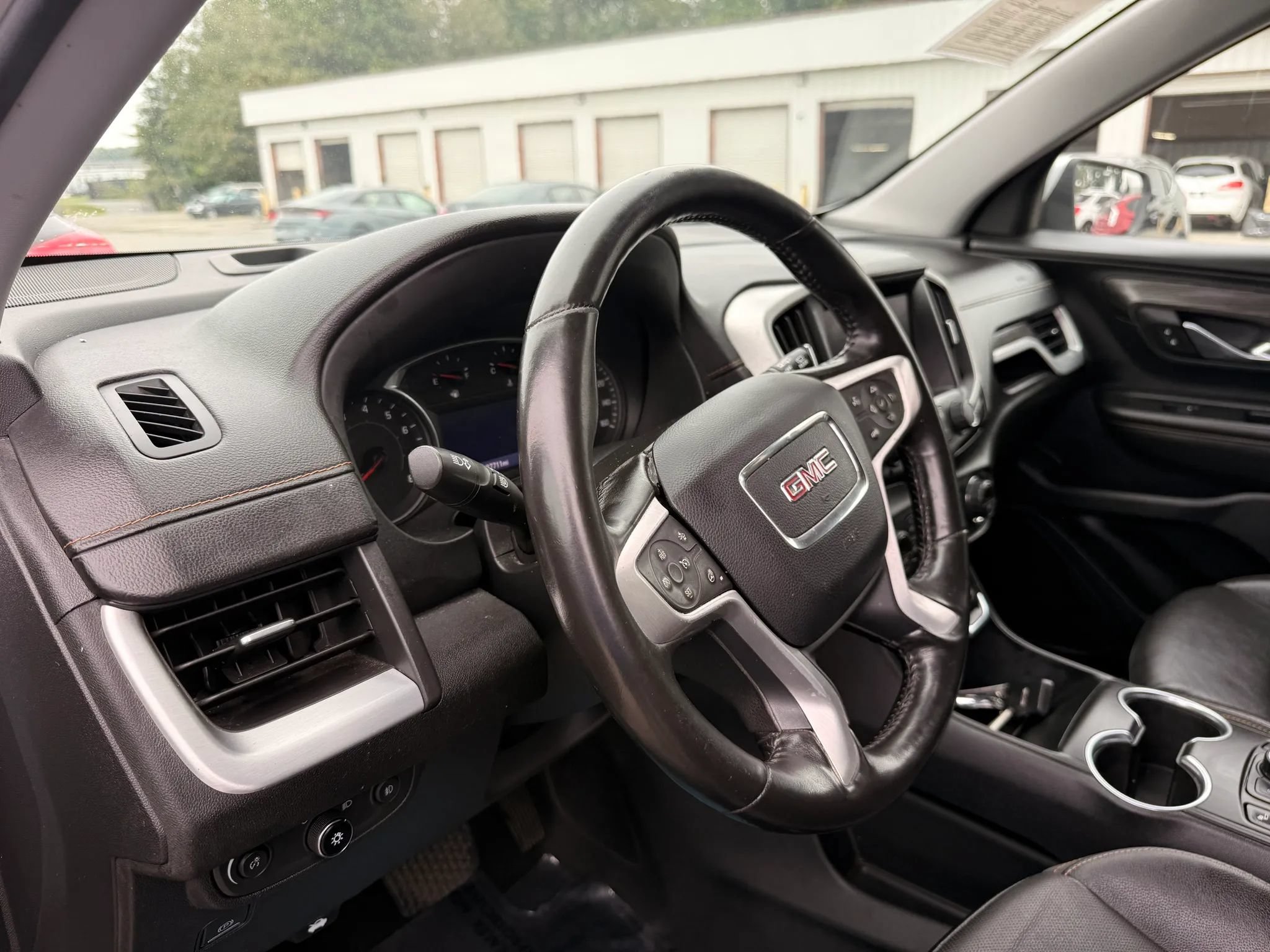 Used 2020 GMC Terrain SLT w/ Preferred Package FWD image 17