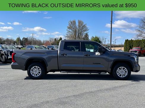 Used 2022 Toyota Tundra SR5 w/ SR5 Convenience Package AWD/4WD image 3