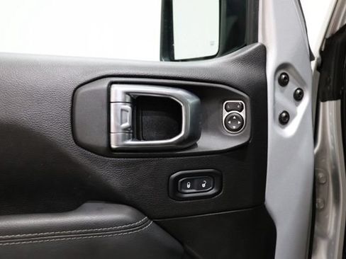 Used 2023 Jeep Wrangler Unlimited Sahara w/ Cold Weather Group AWD/4WD image 21