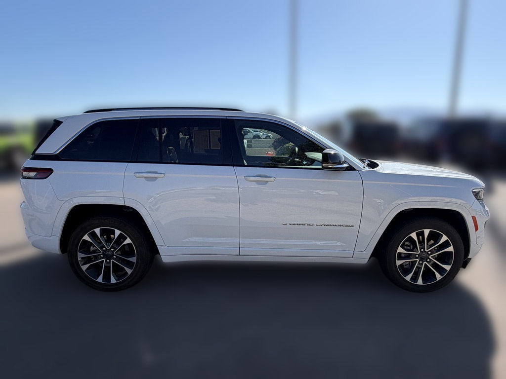 Used 2023 Jeep Grand Cherokee Overland w/ Luxury Tech Group IV AWD/4WD image 5