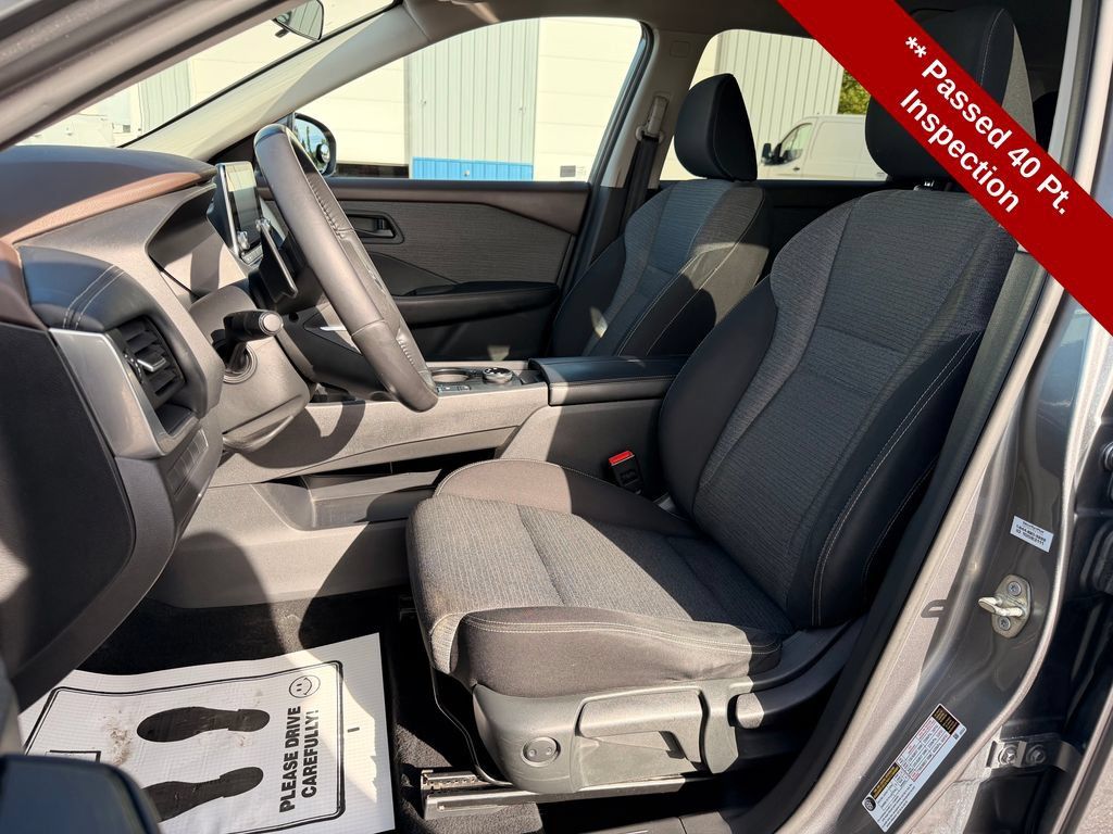 Used 2021 Nissan Rogue S AWD/4WD image 10
