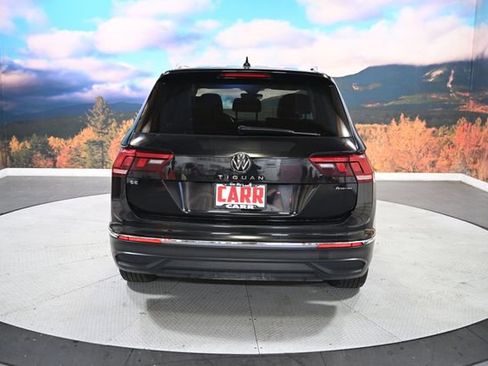 Used 2024 Volkswagen Tiguan SE image 6