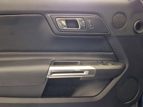 Used 2020 Ford Mustang Shelby GT500 w/ Technology Package image 8