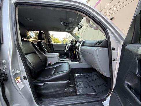 Used 2010 Toyota 4Runner SR5 image 12