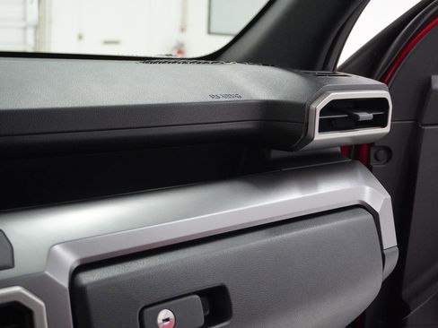 Used 2025 Toyota 4Runner TRD Off-Road image 31