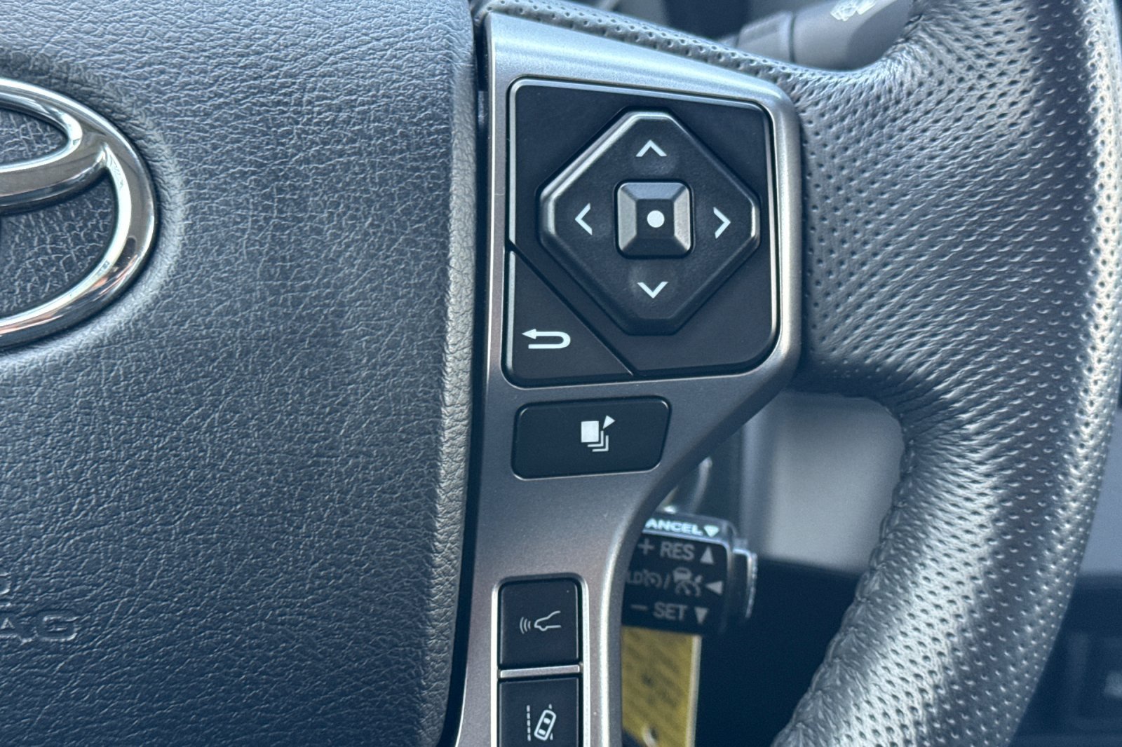 Certified 2022 Toyota Tacoma SR5 RWD image 30