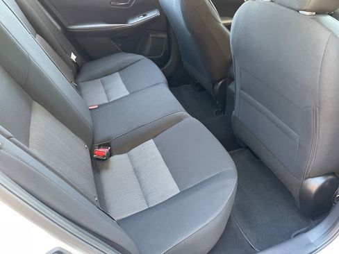 Used 2025 Nissan Sentra SV image 37