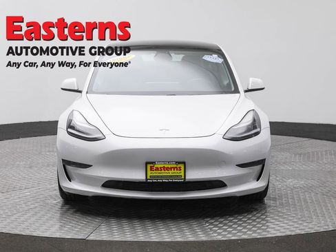 Used 2021 Tesla Model 3 Standard Range Plus image 2