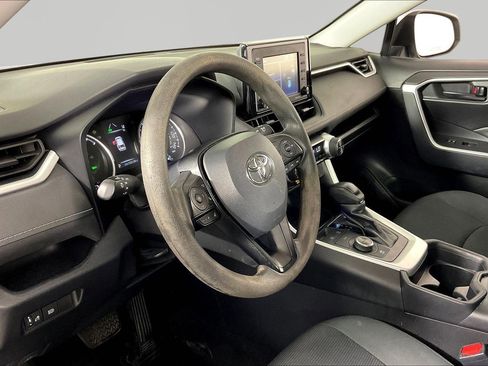 Used 2020 Toyota RAV4 LE w/ All Weather Liner Package AWD/4WD image 17