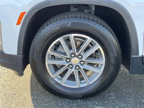 Used 2022 Chevrolet Traverse LT image 10
