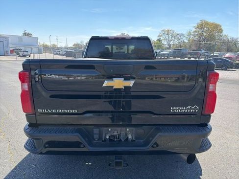 Used 2022 Chevrolet Silverado 3500 High Country w/ Safety Package II image 3