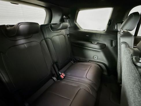 New 2025 Jeep Grand Cherokee L Limited w/ Black Appearance Package image 27