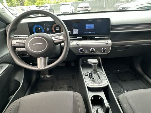 Used 2024 Hyundai Kona SE FWD image 17