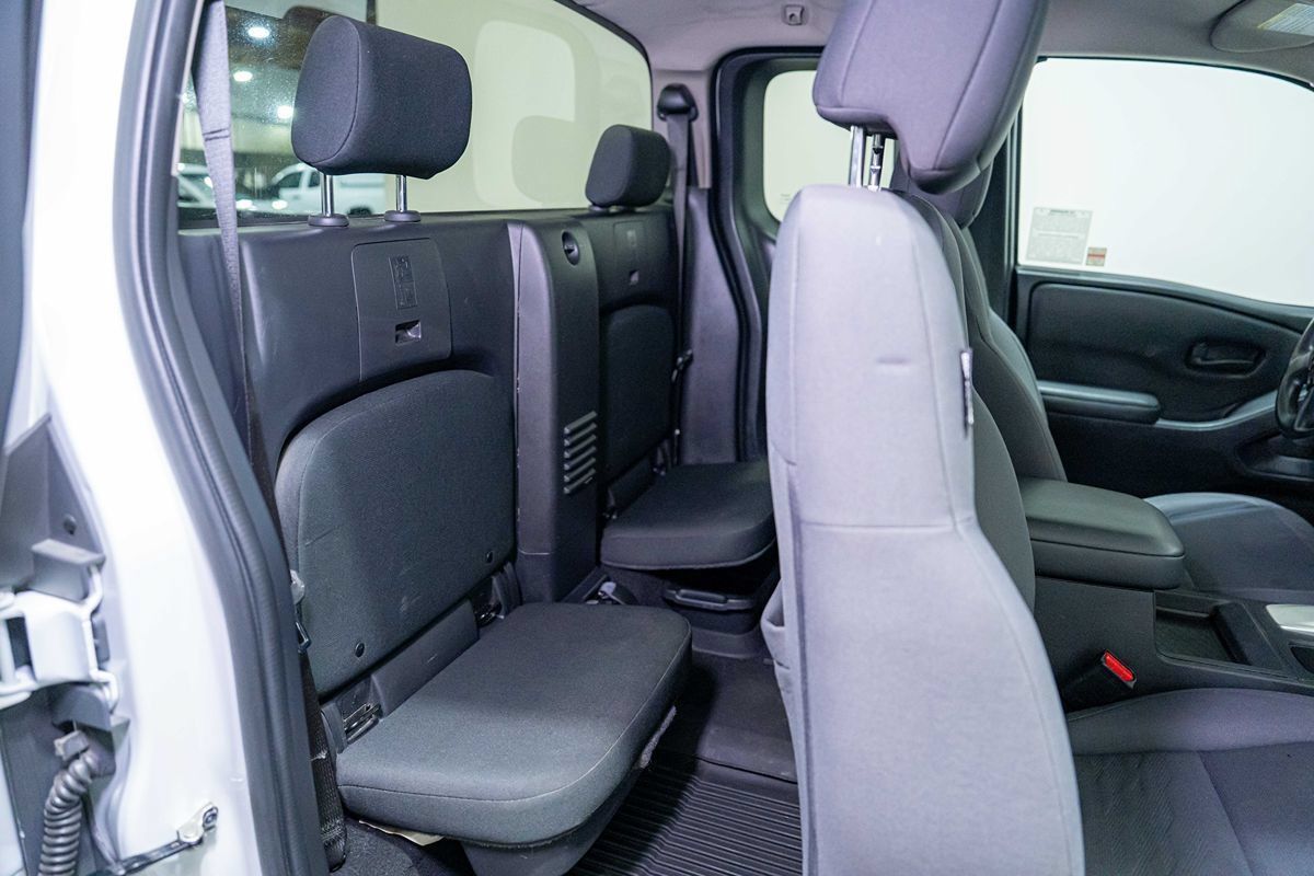 Used 2022 Nissan Frontier S w/ Technology Package RWD image 12