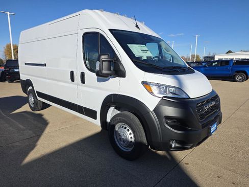 New 2026 RAM ProMaster 2500 w/ Convenience Group image 7