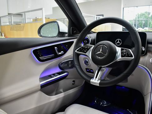 Used 2026 Mercedes-Benz C 300 4MATIC Sedan w/ Exclusive Trim Package image 22