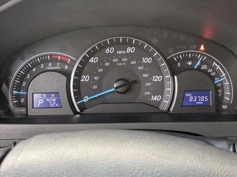 Used 2015 Toyota Camry LE image 11