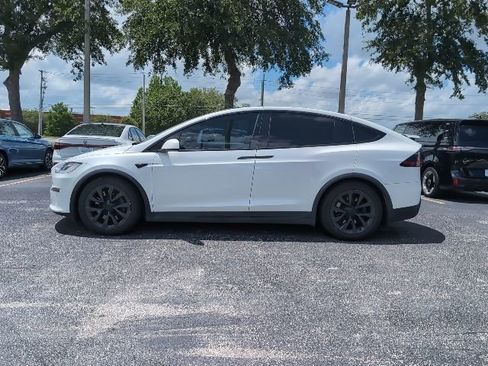 Used 2022 Tesla Model X Plaid AWD/4WD image 3