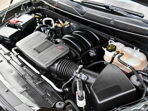 Used 2023 Chevrolet Suburban Premier AWD/4WD image 54