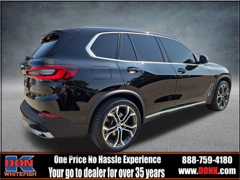 Used 2022 BMW X5 xDrive40i w/ Parking Assistance Package image 8