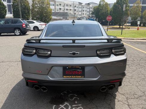 Used 2019 Chevrolet Camaro SS RWD image 11
