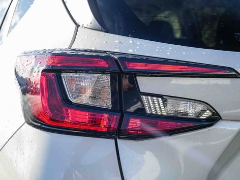 Certified 2024 Subaru Crosstrek 2.0i Premium image 9