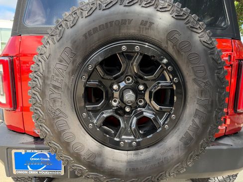 Used 2023 Ford Bronco Wildtrak AWD/4WD image 30