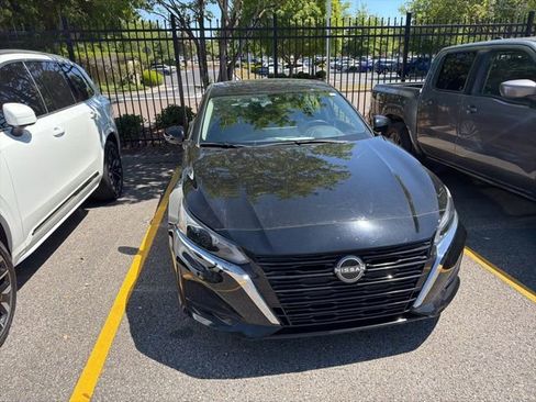 Used 2023 Nissan Altima 2.5 SV w/ SV Premium Package image 28