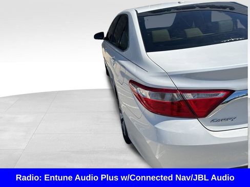 Used 2017 Toyota Camry XLE w/ Moonroof Package FWD image 4