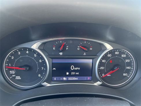 Certified 2022 GMC Terrain SLT image 12