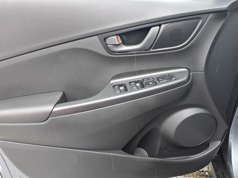 Used 2021 Hyundai Kona SE FWD image 8